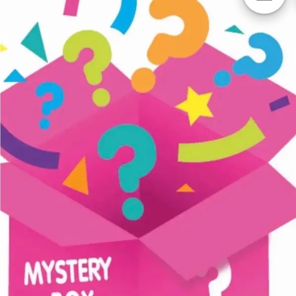 Mystery jewelry box make an offer - Picture 16 of 16